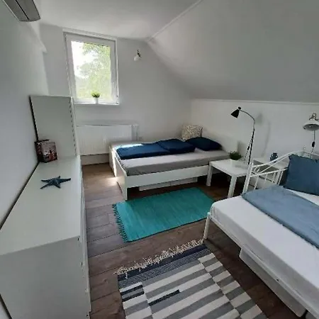 Zita Goeroeg Stilusu Haza Lejlighed