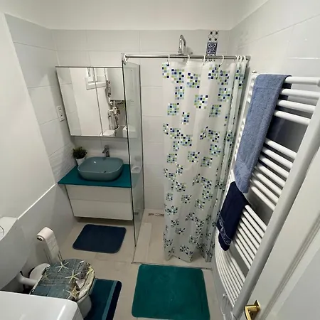 Zita Goeroeg Stilusu Haza Apartment Zamardi