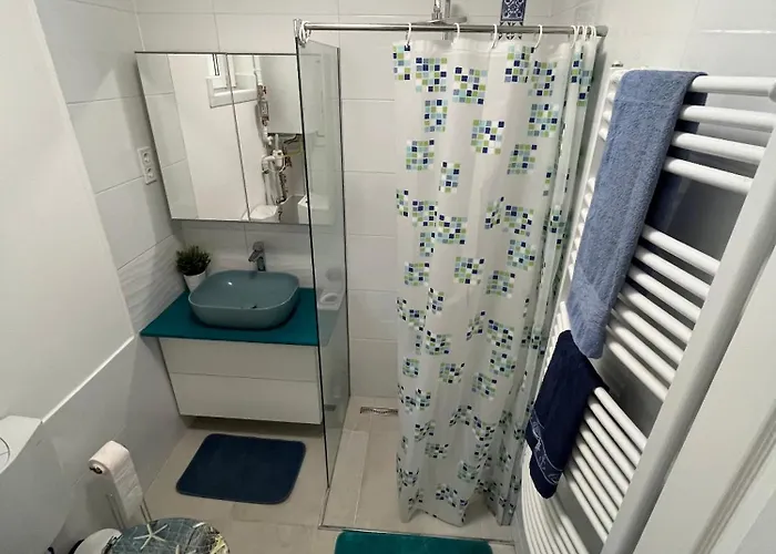 Zita Goeroeg Stilusu Haza Апартаменты Замарди