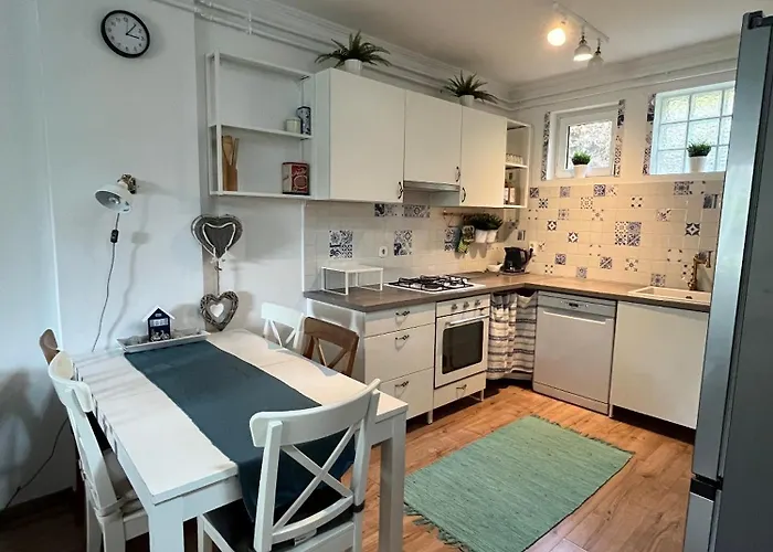 アパート Zita Goeroeg Stilusu Haza