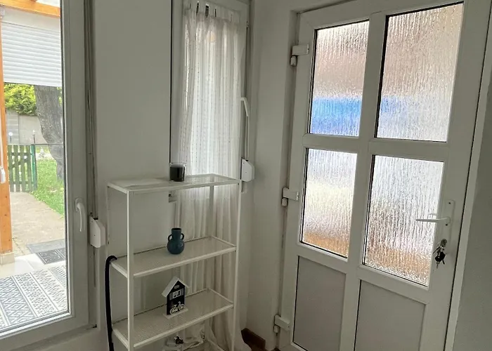 Zita Goeroeg Stilusu Haza *